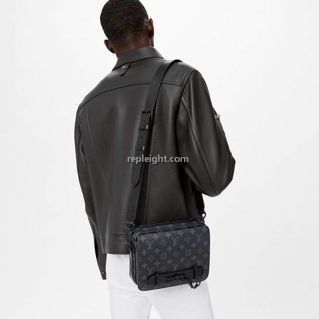 louis-vuitton-steamer-messenger-monogram-eclipse-canvas-bags--M45585_PM1_Worn-view.jpg