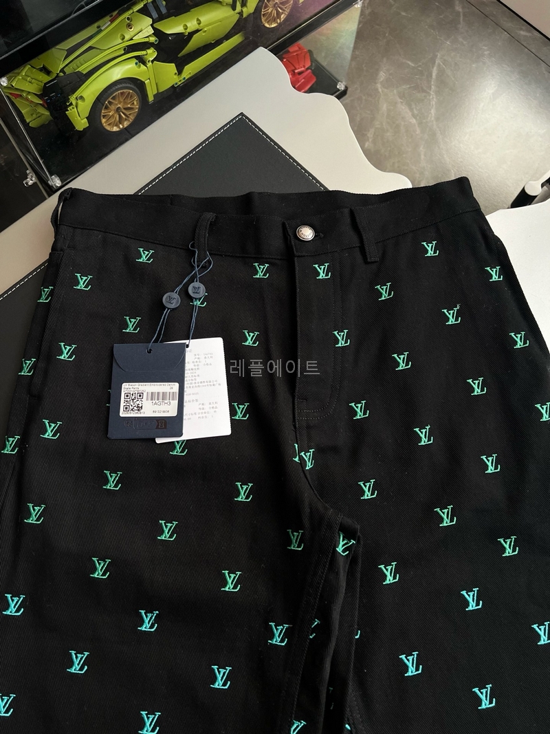 1d0a811d5f1f08fb5e7002464309aacc_1761904140_138.jpg 1d0a811d5f1f08fb5e7002464309aacc_1761904140_138.jpg