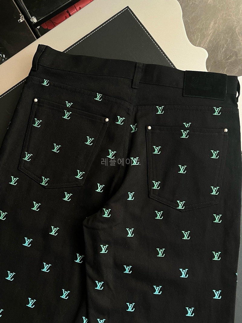 1d0a811d5f1f08fb5e7002464309aacc_1761904145_175.jpg 1d0a811d5f1f08fb5e7002464309aacc_1761904145_175.jpg