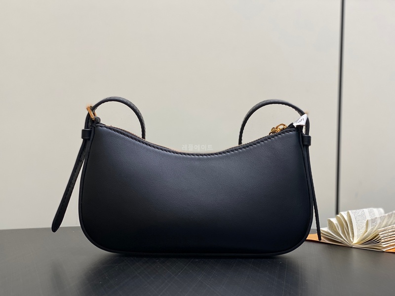 217157a07e46ef968bbde9eed532074d_1764224067_6038.jpg 217157a07e46ef968bbde9eed532074d_1764224067_6038.jpg