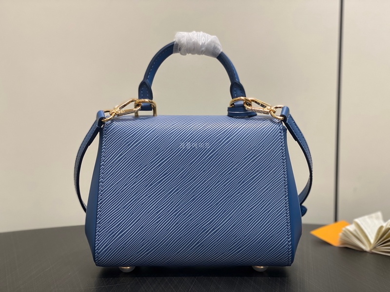 217157a07e46ef968bbde9eed532074d_1764296353_2853.jpg 217157a07e46ef968bbde9eed532074d_1764296353_2853.jpg