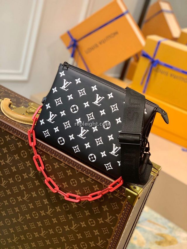 LOUIS VUITTON-M59398 루이비통 블랙/화이트 모노그램 램스킨 쿠상 PM