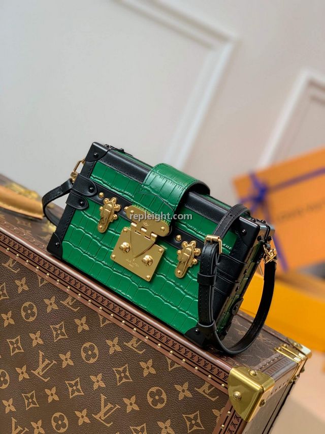 LOUIS VUITTON-N93145 루이비통 그린 쁘띠드 말