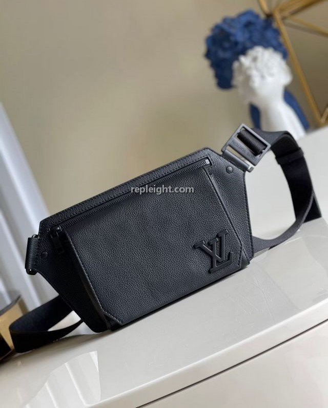 LOUIS VUITTON-M57081 루이비통 블랙 LV 에어로그램 슬링백