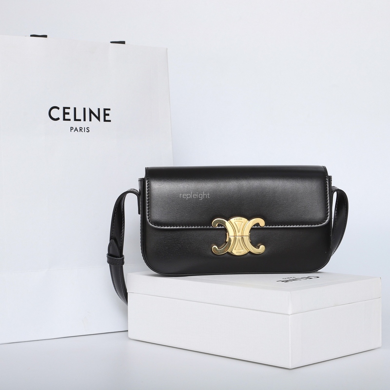 CELINE-194143BF4.38NO TRIOMPHE SHOULDER BAG IN SHINY CALFSKIN BLACK