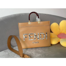 FENDI-8BH386 펜디 브라운 펜디 엘라프 선샤인 미디엄 쇼퍼 백