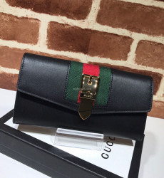 GUCCI-476084 구찌 Gucci Sylvie 가죽 장지갑 블랙