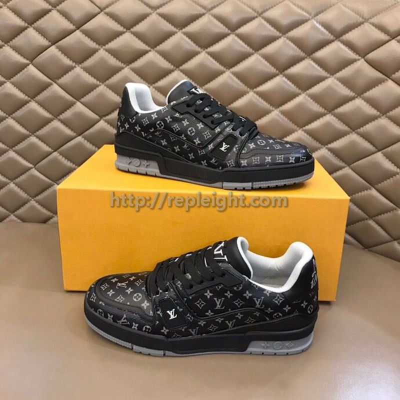 LOUIS VUITTON-LV401010065 루이비통 남성 Trainer2