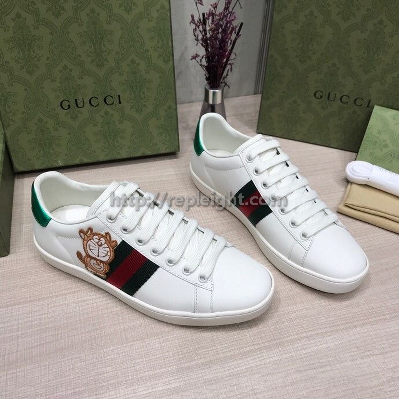 GUCCI 구찌 4020100019 도라이몽 남여공용 스니커즈1