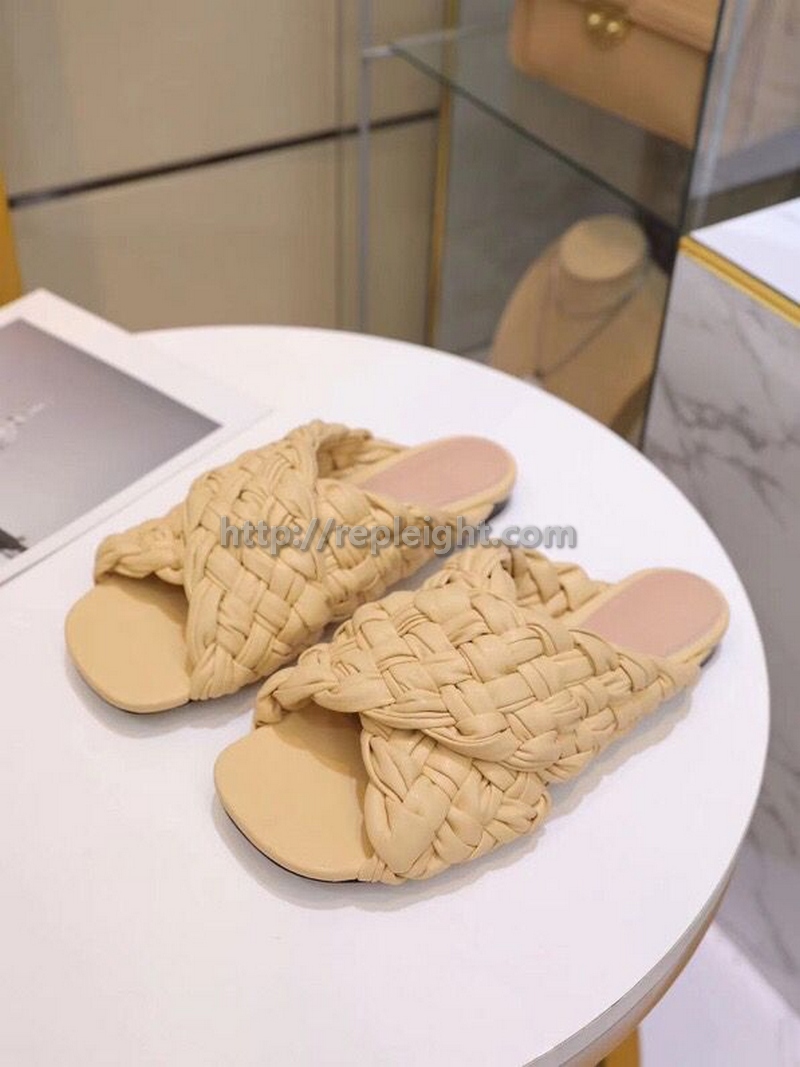 보테가 베네타 1030100061-31 Bottega Veneta 여성 도트 웨이브2