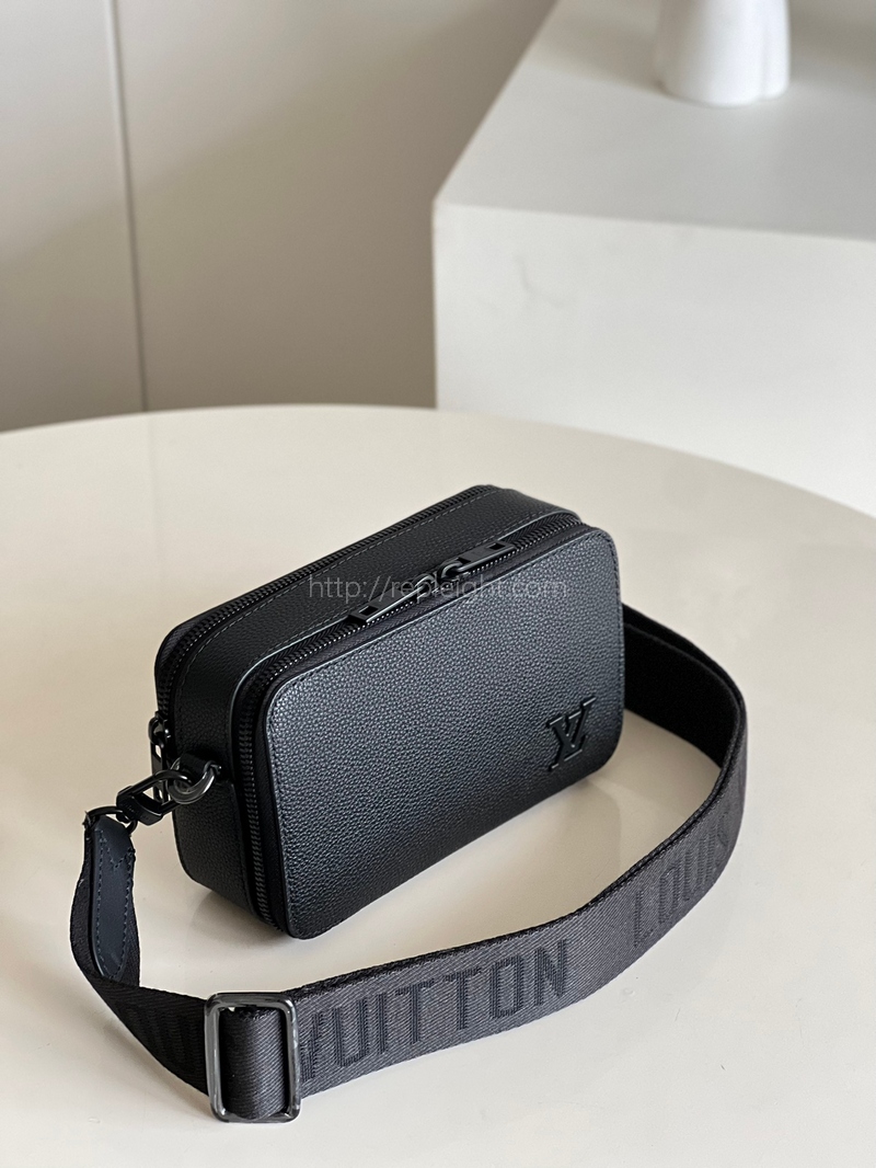 LOUIS VUITTON-M59161 루이비통 알파 웨어러블 월릿