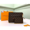 LOUIS VUITTON-M81412 루이비통 토일레트리 파우치 온 체인