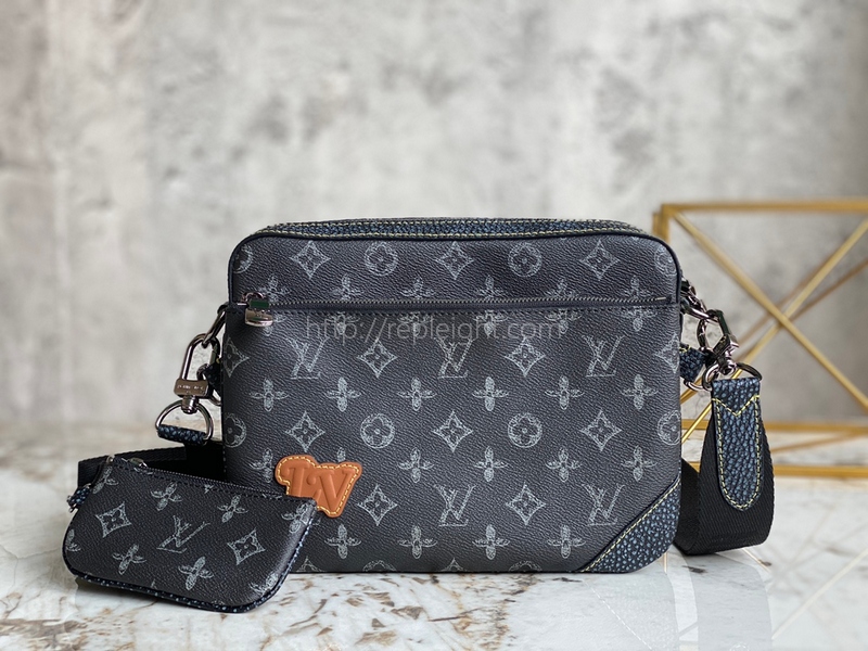 LOUIS VUITTON-M46340 루이비통 Pochette Trio 메신저 백