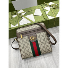 GUCCI- ‎547926 [오피디아] GG 스몰 메신저백