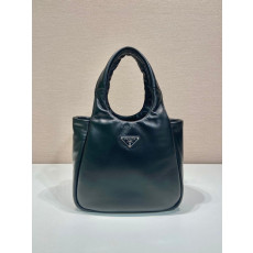 PRADA-1BG413_2DYI_F0002_V_OVO 패딩을 댄 미디엄 프라다 소프트 나파 가죽 백