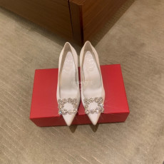 로저 비비에 - Roger Vivier 플라워 스트라스 버클 펌프스  힐 6.5CM (11)