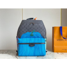 LOUIS VUITTON-M46440 LV x YK Discovery Backpack