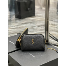 YSL-Saint Laurent 7336671EL071000 퀼트 램스킨 GABY 지퍼 파우치