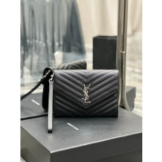 YSL- SAINT LAURENT 617662BOW021000 퀼티드 그랑 드 뿌드르 엠보스드 모노그램 클러치