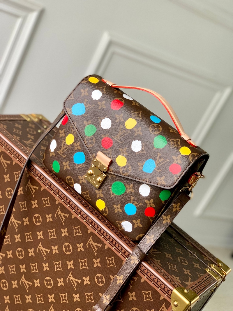 LOUIS VUITTON-M46384 LV x YK Pochette Métis​