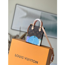 LOUIS VUITTON-M82112  쁘띠 삭 플라