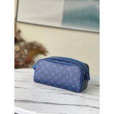 LOUIS VUITTON-M30849 Dopp Kit Toilet Pouch