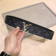 LOUIS VUITTON-루이비통 M0607V LV 피라미드 40mm 벨트