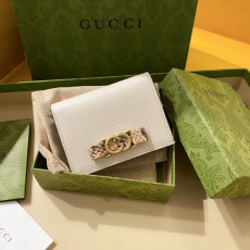 GUCCI-746059 AACAO 5741 인터로킹 G 파이톤 보우 지갑