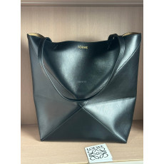 로에베 -LOEWE 0010896611  Puzzle Fold Tote in shiny calfskin