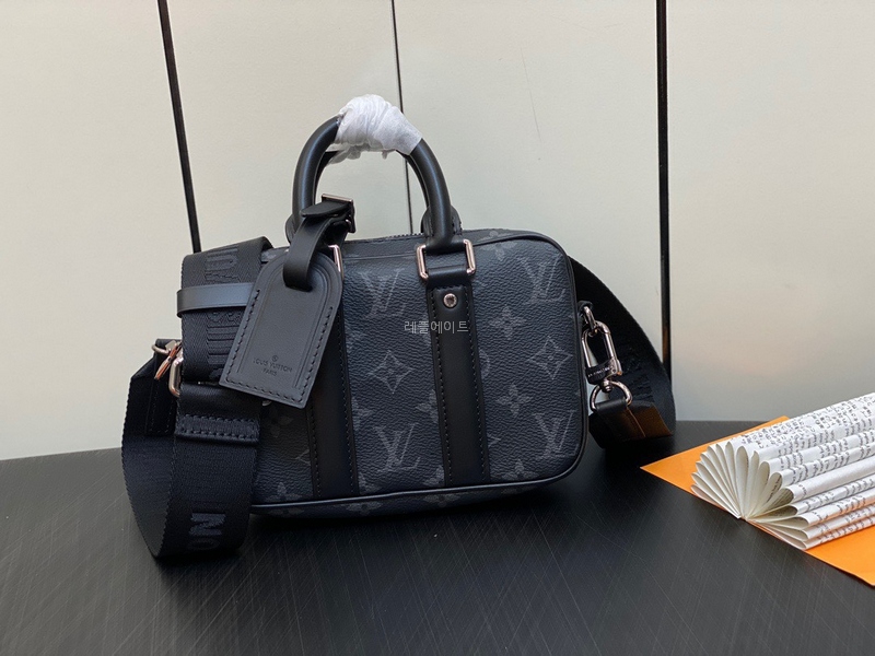 LOUIS VUITTON - 루이비통 m82770 나노 포르테 도큐멍 보야주