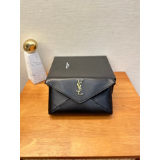 YSL- SAINT LAURENT 764931AACX71000 램스킨 CASSANDRE 스몰 ENVELOPE 파우치