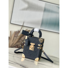 LOUIS VUITTON-루이비통 M11131 모노그램 앙프렝뜨 카메라 박스