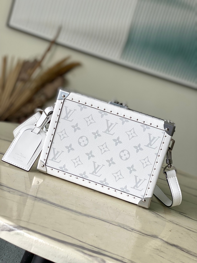 LOUIS VUITTON-루이비통 M11049 Taigarama 클러치 박스