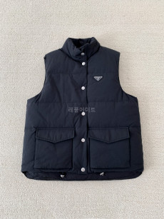 PRADA- 프라다 다운 조끼