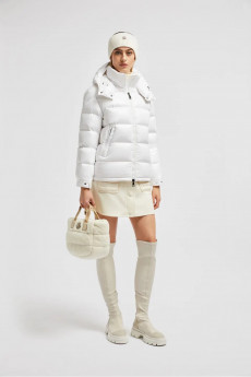 몽클레어-MONCLER K20931A0014268950 Maire Hooded Short Down Jacket