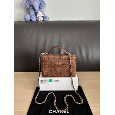 CHANEL-샤넬 AP4385-B23292-U7511 2026 봄 여름 프리-컬렉션 클래식 체인 코스메틱 케이스